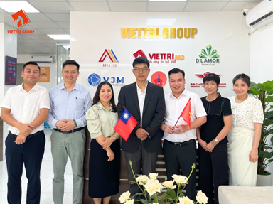 Việt Trí vinh dự tiếp đón đối tác trường Đại học Đạm Giang (Đài Loan)